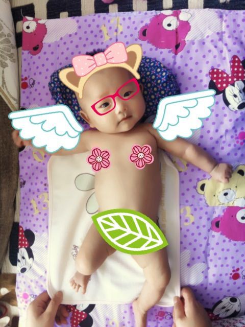 爱恶搞的宝妈们都来都来晒晒恶搞宝宝的照片大家一起乐呵乐呵.