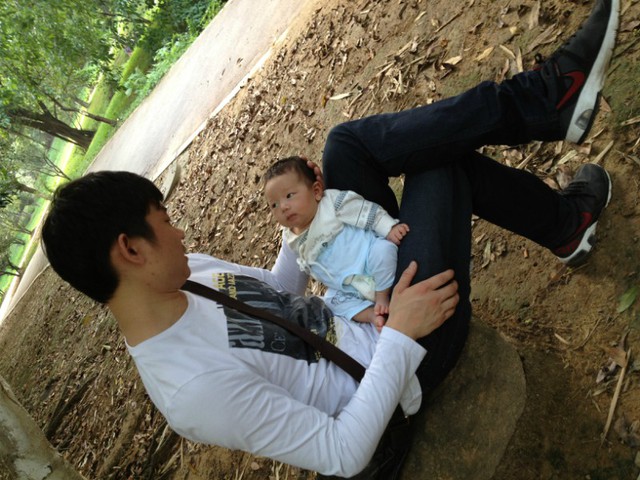 都来晒晒宝宝与爸爸的照片