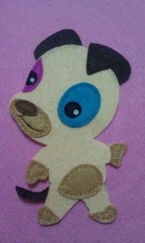 宝妈看看我做的,刚做三个小动物,我想问问你的字是怎么缝上去的,用