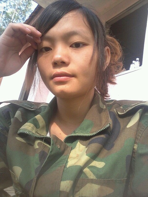 这个是妈妈上班穿的工作服,那时的你已经有六个多月了.