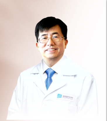 李奇龙世界妇产科内视镜医学会理事