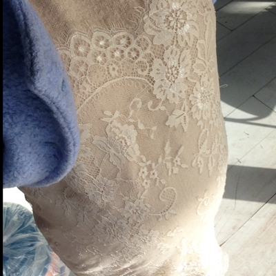 总感觉自己的肚子比同期妈妈的肚子要大些 怀孕马上要三个月了 三个月