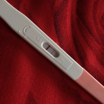 这是今早测试的,那条线很浅,可以确定是怀孕了吗?_宝宝树